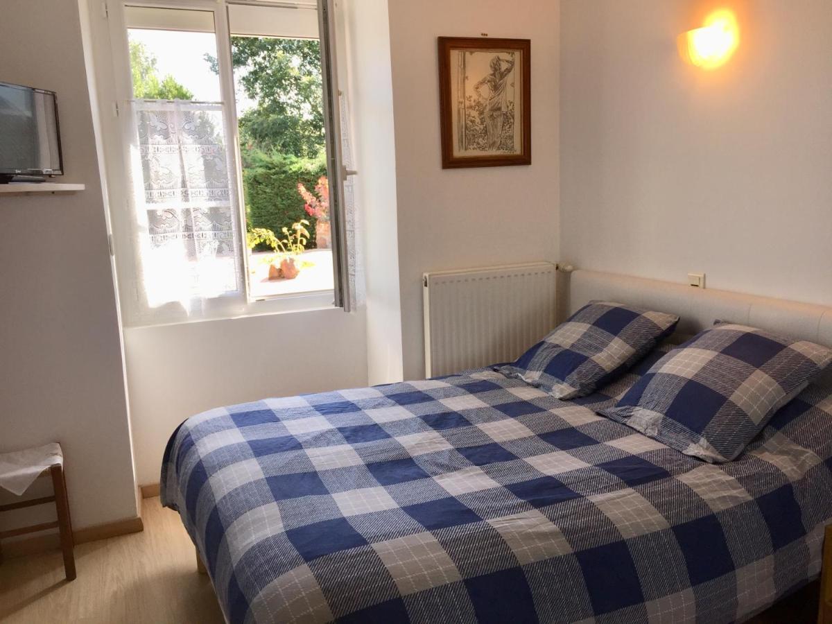 Gite Climatise De La Haute Rue Touvois Экстерьер фото